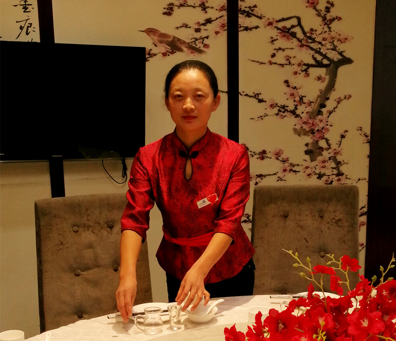 致敬，我親愛(ài)的同事——記迪尼斯伊川店客房員工陳華麗
