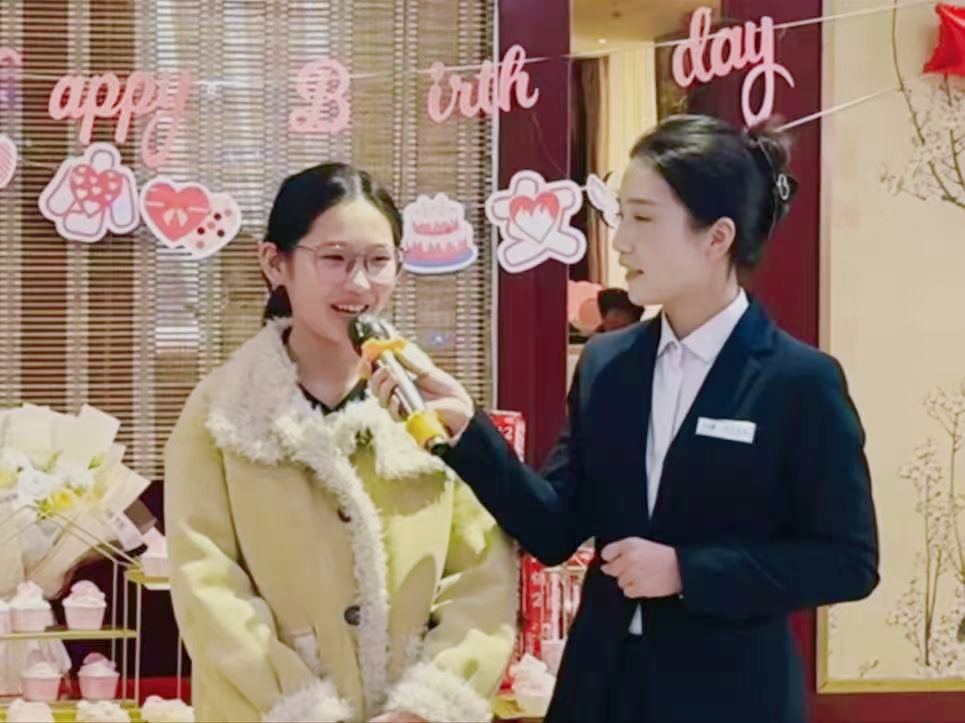 人生第一次，主持夢(mèng)的初次綻放